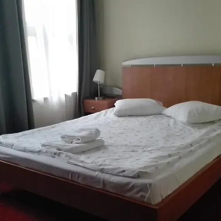 Pod Muzami Szálloda 2*